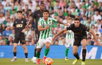 بث مباشر.. مشاهدة مباراة فالنسيا وريال بيتيس في الدوري الإسباني