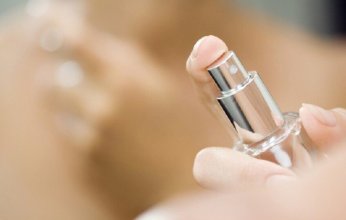 مكونات العطور التي قد تسبب التهاب الجلد التحسسي وكيفية الوقاية