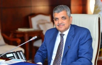 الفريق أسامة ربيع: "قناة السويس تشهد عبور سفينة الغطس HUA RUI LONG ضمن قافلة الجنوب"