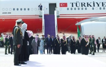 أردوغان يصل الرياض في زيارة رسمية ويبحث تعزيز التعاون مع السعودية
