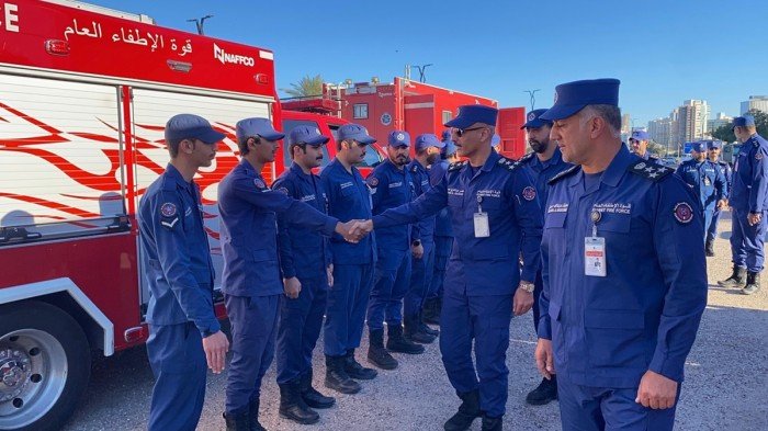 الكويت.. العميد عمر حمد يتفقد نقاطًا لقوة الإطفاء المكلفة بتأمين الاحتفالات الوطنية الكويت.. العميد عمر حمد يتفقد نقاطًا لقوة الإطفاء المكلفة بتأمين الاحتفالات الوطنية
