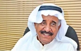 بعد فوزه بجائزة الإبداع المسرحي.. مهرجان أيام الشارقة يكرم الفنان الكويتي محمد جابر