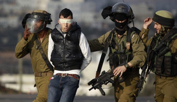 قوات الاحتلال الإسرائيلي تعتقل 17 فلسطينيا من الضفة الغربية قوات الاحتلال الإسرائيلي تعتقل 17 فلسطينيا من الضفة الغربية