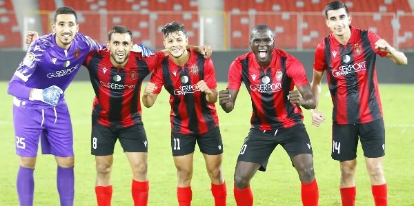 شاهد الأن.. بث مباشر لمباراة إتحاد الجزائر وسان بيدرو في كأس الكونفدرالية الأفريقية شاهد الأن.. بث مباشر لمباراة إتحاد الجزائر وسان بيدرو في كأس الكونفدرالية الأفريقية