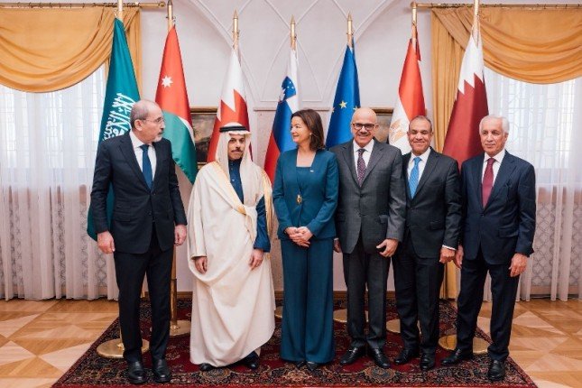 وزير الخارجية المصري يشارك في اجتماع اللجنة الوزارية العربية الإسلامية بشأن غزة المنعقد في سلوفينيا وزير الخارجية المصري يشارك في اجتماع اللجنة الوزارية العربية الإسلامية بشأن غزة المنعقد في سلوفينيا