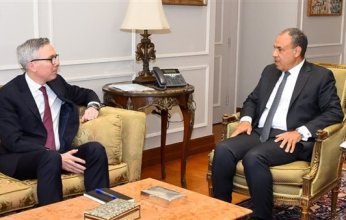 وزير الخارجية يؤكد التزام الحكومة بدعم القطاع الخاص وتعزيز جاذبية الاستثمار الأجنبي