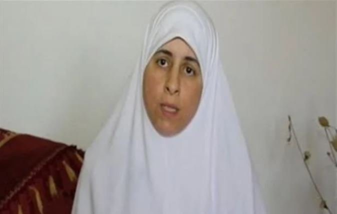 مصر.. قرار قضائي جديد بشأن محاكمة عائشة الشاطر في قضية «خلية التجمع» مصر.. قرار قضائي جديد بشأن محاكمة عائشة الشاطر في قضية «خلية التجمع»