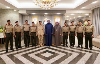 وزير الدفاع الكويتي يدشن جهاز الروبوت (hugo) المستخدم بالعمليات الجراحية بمستشفى "جابر الأحمد" للقوات المسلحة