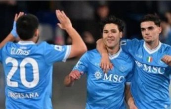 مشجع نابولى يتعرض للطعن على يد زوجته بسبب الـ VAR