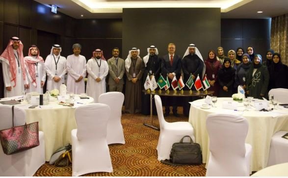 الصحة الكويتية تستضيف ورشة خليجية لتعزيز التغطية التطعيمية للبالغين وكبار السن الصحة الكويتية تستضيف ورشة خليجية لتعزيز التغطية التطعيمية للبالغين وكبار السن