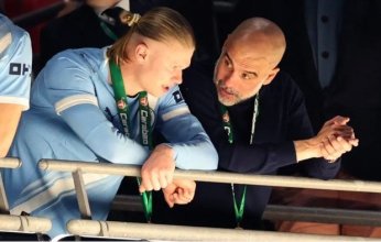 هالاند يصل برشلونة منتصف الليل برفقة والده