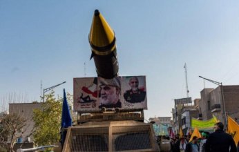 إيران تطلق 35 صاروخاً على حيفا وسط إسرائيل وإصابة أكثر من 20 شخصاً