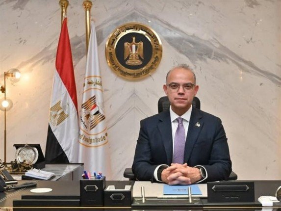 وزير الاستثمار: تنفيذ إصلاحات وسياسات اقتصادية لزيادة الاستثمارات والصادرات وزير الاستثمار: تنفيذ إصلاحات وسياسات اقتصادية لزيادة الاستثمارات والصادرات