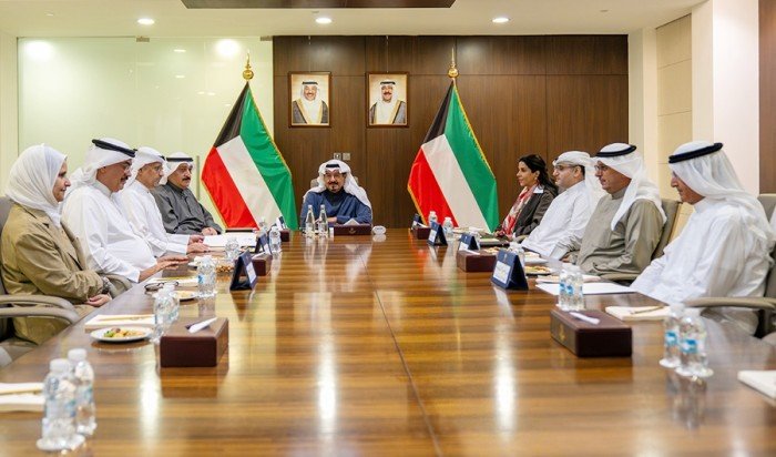 الكويت.. رئيس الوزراء يترأس اجتماعاً لمتابعة خطط الطوارئ وتعزيز التنسيق المؤسسي الكويت.. رئيس الوزراء يترأس اجتماعاً لمتابعة خطط الطوارئ وتعزيز التنسيق المؤسسي