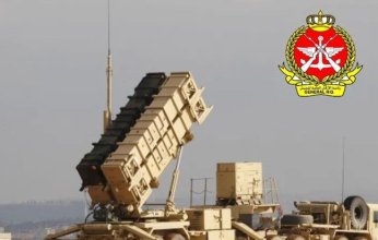 «الدفاع الكويتية»: قواتنا المسلحة تتعامل حاليًا مع موجة من الصواريخ والمسيرات
