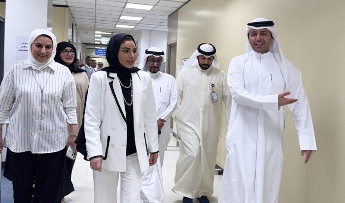 وزير الشؤون الاجتماعية الكويتي: متابعة ميدانية لضمان جودة الخدمات وسرعة الاستجابة للشكاوى وزير الشؤون الاجتماعية الكويتي: متابعة ميدانية لضمان جودة الخدمات وسرعة الاستجابة للشكاوى