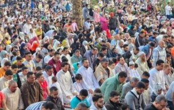 الإفتاء المصرية تحسم الجدل حول صلاة الرجال إلى جوار النساء في العيد