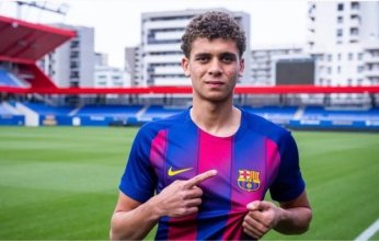 لاعب الأهلي السابق يقترب من الظهور مع برشلونة