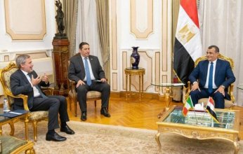 وزير الإنتاج الحربى يستقبل السفير البريطانى بالقاهرة لبحث أوجه التعاون