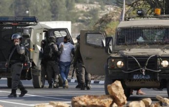 قوات الاحتلال الإسرائيلي تعتقل عددا من الفلسطينيين بالضفة الغربية