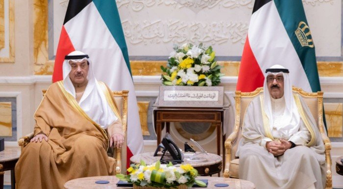أمير الكويت يستقبل وزير العدل ورئيس وأعضاء هيئة مكافحة الفساد أمير الكويت يستقبل وزير العدل ورئيس وأعضاء هيئة مكافحة الفساد