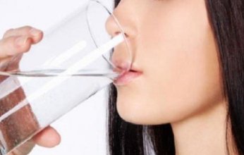 ما تأثير زيادة شرب الماء على ضغط الدم؟