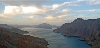المنظمة البحرية الدولية تستعد لطلب ممر بحرى آمن لإجلاء السفن العالقة فى مضيق هرمز