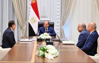 الرئيس السيسى يجتمع برئيس الوزراء ووزيرى الكهرباء والبترول