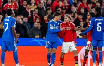 "الفيفا" يبحث إجراءات جديدة ضد تغطية الأفواه