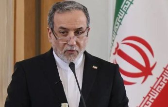 عراقجي: إيران تدعم سيادة لبنان ووحدة أراضيه