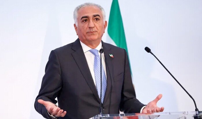 نجل شاه إيران السابق يدعو الدول الغربية لدعم المواجهة ضد إيران ويتهم أوروبا بالتقاعس نجل شاه إيران السابق يدعو الدول الغربية لدعم المواجهة ضد إيران ويتهم أوروبا بالتقاعس