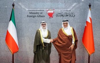 الكويت والبحرين تؤكدان ضرورة التوصل إلى تسوية شاملة ومستدامة لتعزيز أمن واستقرار المنطقة
