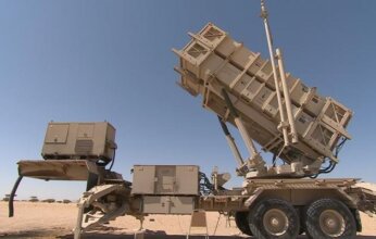 الدفاعات الجوية الإماراتية تعلن التعامل مع 17 صاروخا باليستيا و35 طائرة مسيرة