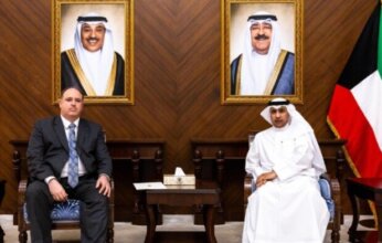 الخارجية الكويتية تستدعي القائم بالأعمال العراقي وتسلمه مذكرة احتجاج