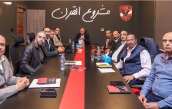 الخطيب يجتمع مع شركتي «المنشآت» و«القلعة الحمراء»