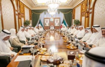 مجلس الوزراء الكويتي يدين الاعتداءات الإيرانية على منشآت حيوية ويؤكد أنها انتهاك صارخ للسيادة الكويتية
