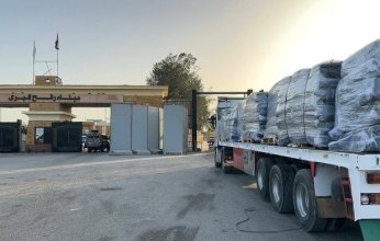 الهلال الأحمر المصري يُطلق قافلة «زاد العزة» الـ 171 محملة بالمساعدات الغذائية والإغاثية والشتوية