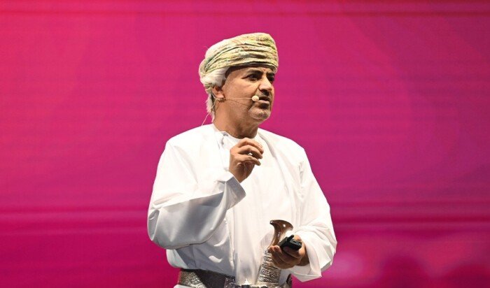 وزير النقل العماني: نجحنا في ضمان استمرار سلاسل الإمداد بالمنطقة خلال الأوضاع الراهنة وزير النقل العماني: نجحنا في ضمان استمرار سلاسل الإمداد بالمنطقة خلال الأوضاع الراهنة