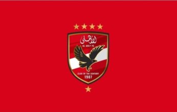 الأهلي يطالب بسماع المحادثة بين حكم الساحة والـ«VAR»
