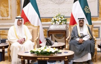 أمير الكويت يستقبل أسر شهداء الواجب من الدفاع والداخلية وأسرة الشهيدة الطفلة الإيرانية