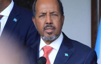 الرئيس الصومالي ينجو من هجوم في محاولة لاغتياله
