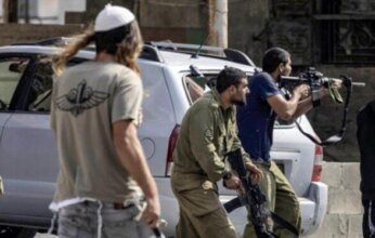 شهيدان وأربعة مصابين في هجوم مستعمرين على مدرسة في "رام الله"