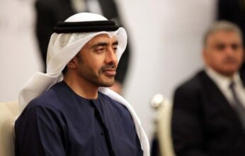 عبد الله بن زايد آل نهيان يدين مخططات إرهابية تستهدف الكويت ويؤكد التضامن الكامل