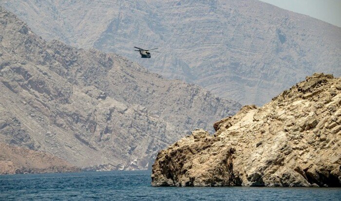 تصعيد خطير.. واشنطن تبدأ حصارًا بحريًا على إيران وتهديدات بتدمير السفن تصعيد خطير.. واشنطن تبدأ حصارًا بحريًا على إيران وتهديدات بتدمير السفن