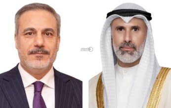 الكويت.. وزير الخارجية يبحث مع نظيره التركي تطورات الأحداث في المنطقة