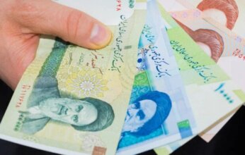 الريال الإيراني يهبط إلى أدنى مستوى قياسي مع تصاعد الطلب على العملات الأجنبية