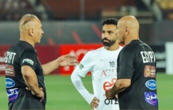 جهاز منتخب مصر يطمئن على محمد صلاح