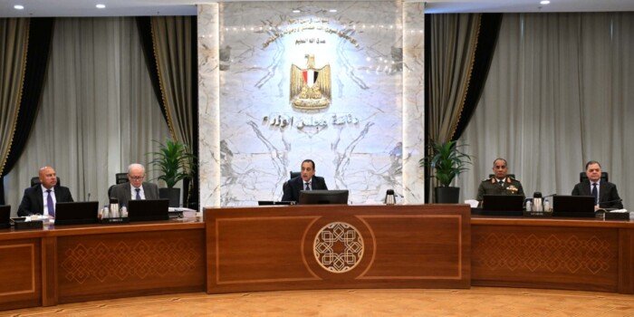 رئيس الوزراء المصري: التوسع في الطاقة الشمسية وتعزيز الاحتياطي الاستراتيجي على رأس أولويات الحكومة رئيس الوزراء المصري: التوسع في الطاقة الشمسية وتعزيز الاحتياطي الاستراتيجي على رأس أولويات الحكومة