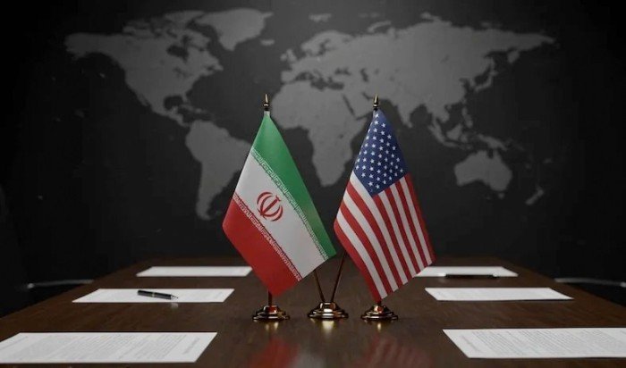 أمريكا وإيران تدرسان هدنة مؤقتة بوساطة باكستانية وسط تصعيد عسكري وتهديدات متبادلة أمريكا وإيران تدرسان هدنة مؤقتة بوساطة باكستانية وسط تصعيد عسكري وتهديدات متبادلة