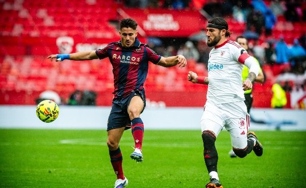 بث مباشر.. شاهد مباراة ليفانتي وإشبيلية في الدوري الإسباني بث مباشر.. شاهد مباراة ليفانتي وإشبيلية في الدوري الإسباني